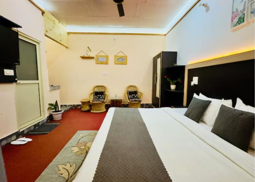 Himachal Pradesh Dharamshala Deluxe Room