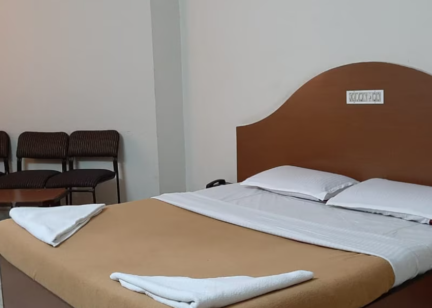 Karnataka Hassan Twin Bedded non AC Room