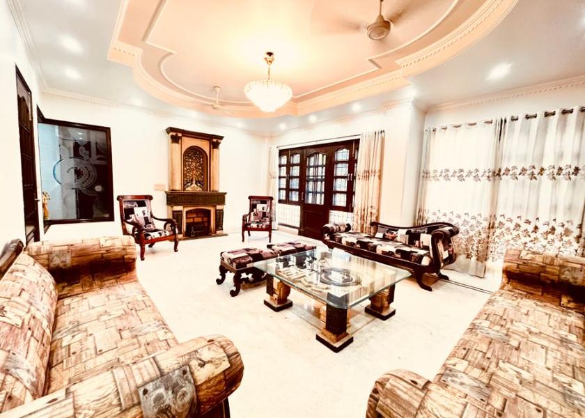 Delhi Delhi Breakfast Area