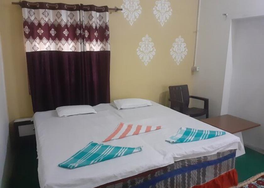 Uttar Pradesh Gorakhpur AC Room with out door Jhula and silent room