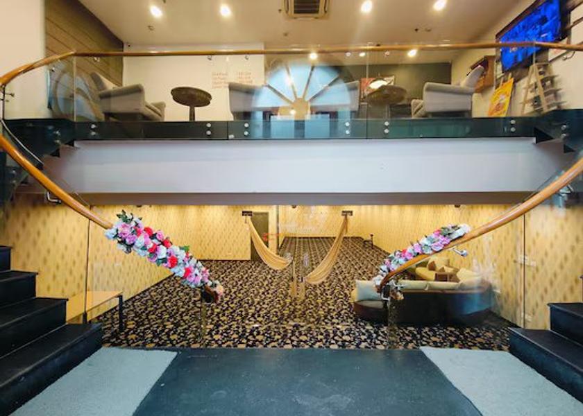Uttar Pradesh Lucknow Public Areas