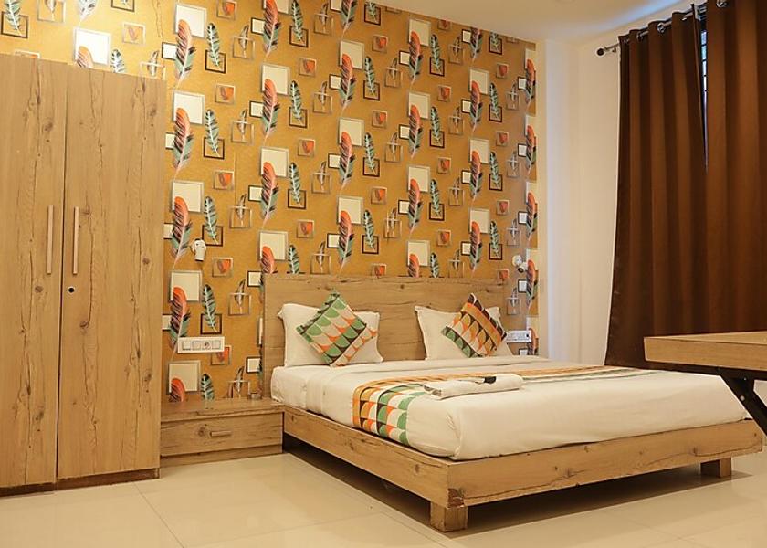 Madhya Pradesh Indore Deluxe Room 
