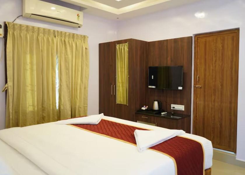 Tamil Nadu Tiruvannamalai Deluxe Double bed