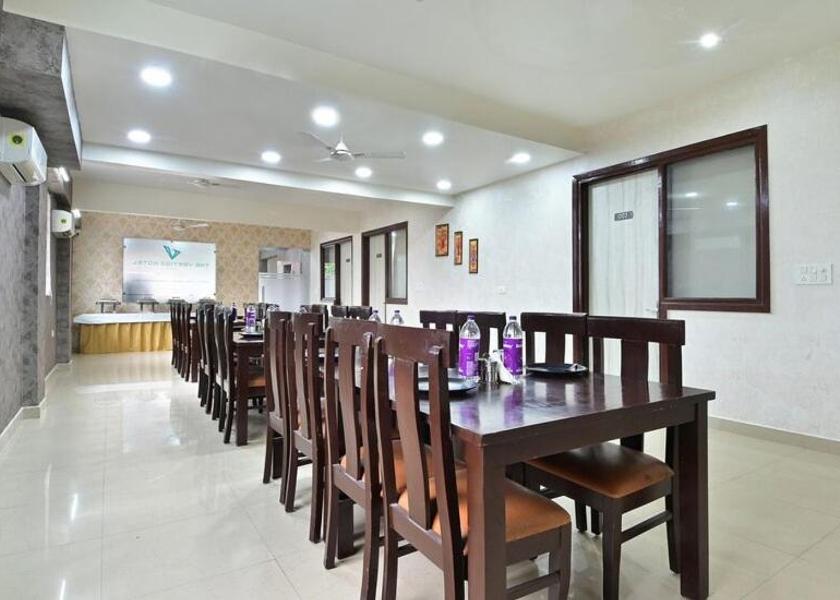 Uttar Pradesh Noida Food & Dining