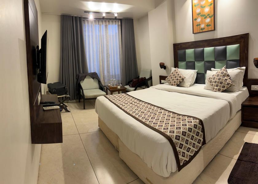 Gujarat Rajkot Comfort Double Bed Room ( Complimentary Hi-Speed Wi-Fi Service )