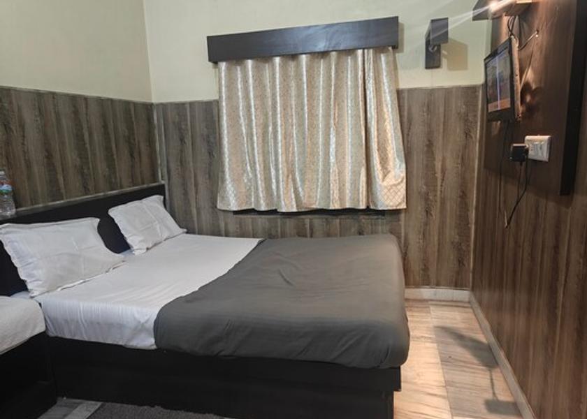 Uttar Pradesh Prayagraj Deluxe AC Room
