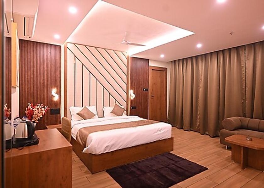 Uttar Pradesh Prayagraj suite room with jacuzzi and free breakfast