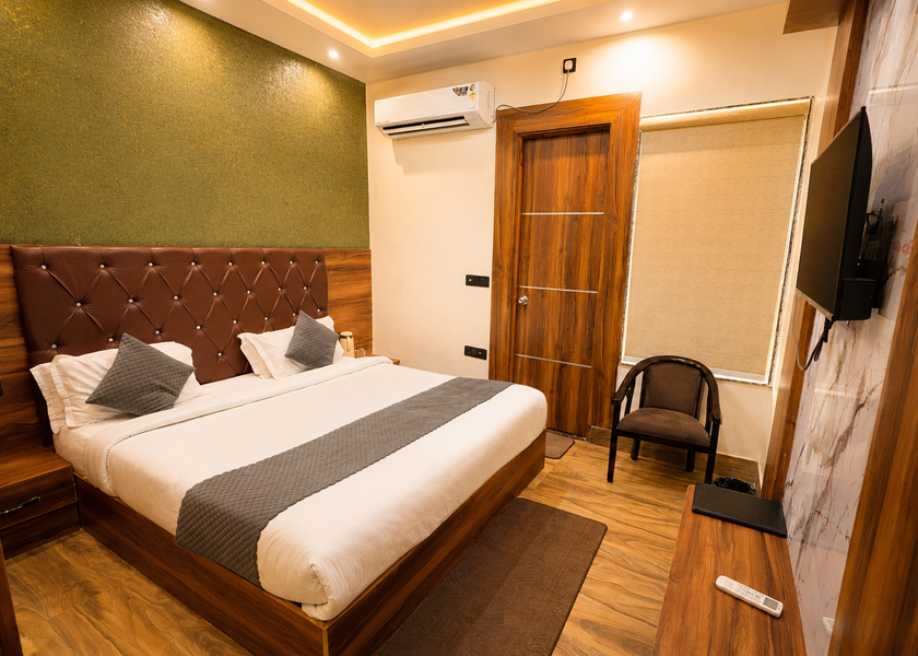 Uttar Pradesh Vrindavan Deluxe Double Room