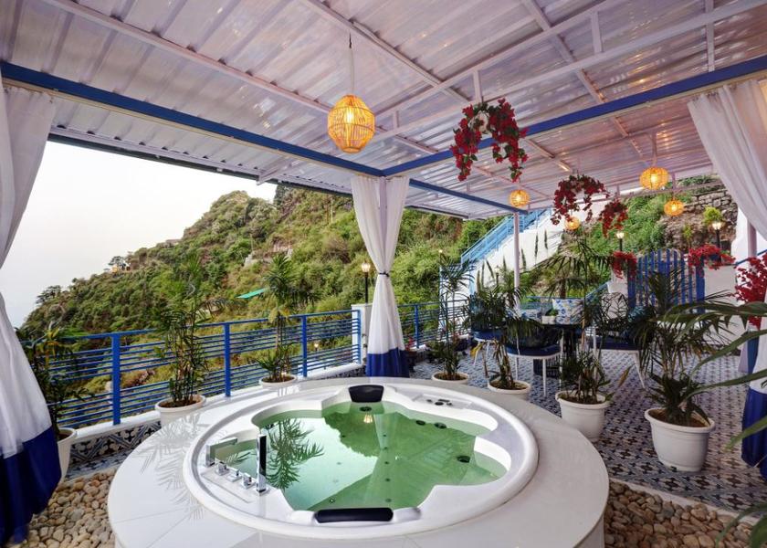 Uttarakhand Mussoorie Hotel Exterior