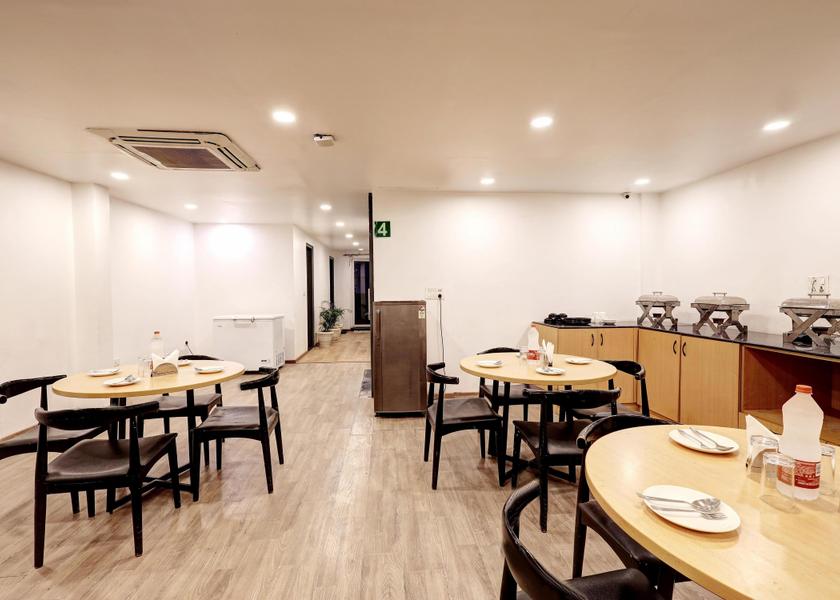 Delhi Delhi Food & Dining