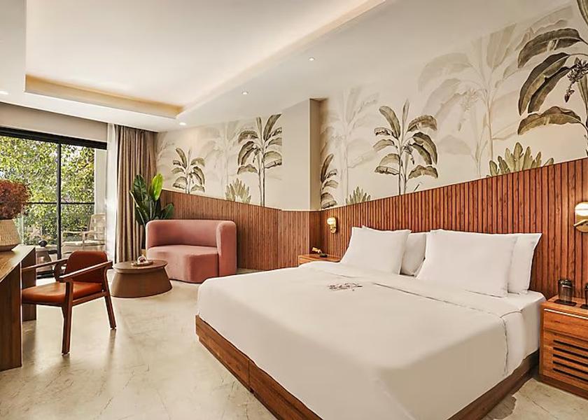 Uttarakhand Rishikesh Luxury Room with Balcony