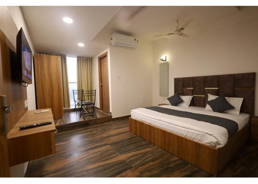 Uttar Pradesh Agra Super Deluxe