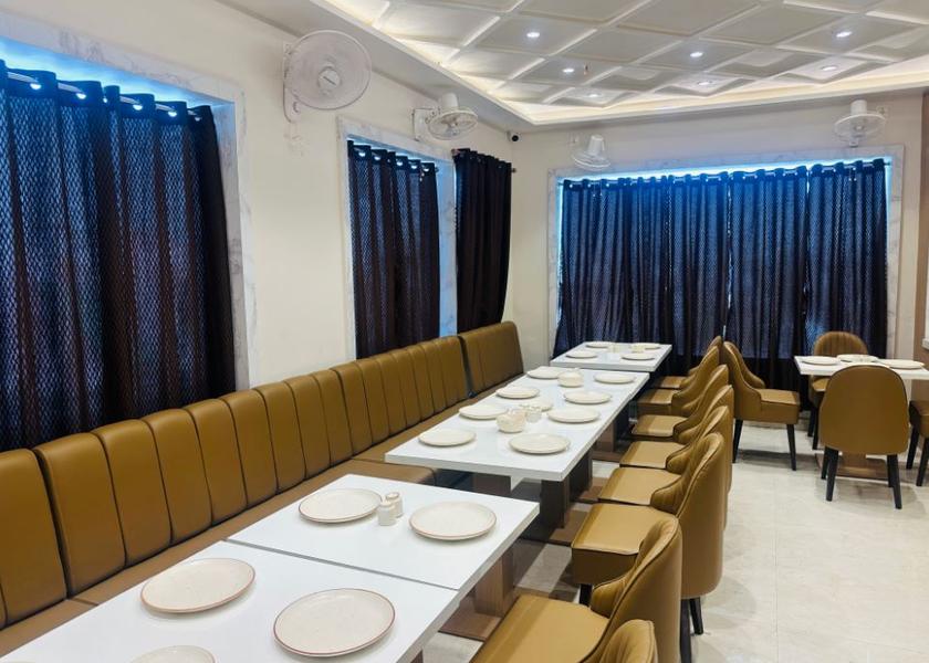 Uttar Pradesh Varanasi Food & Dining