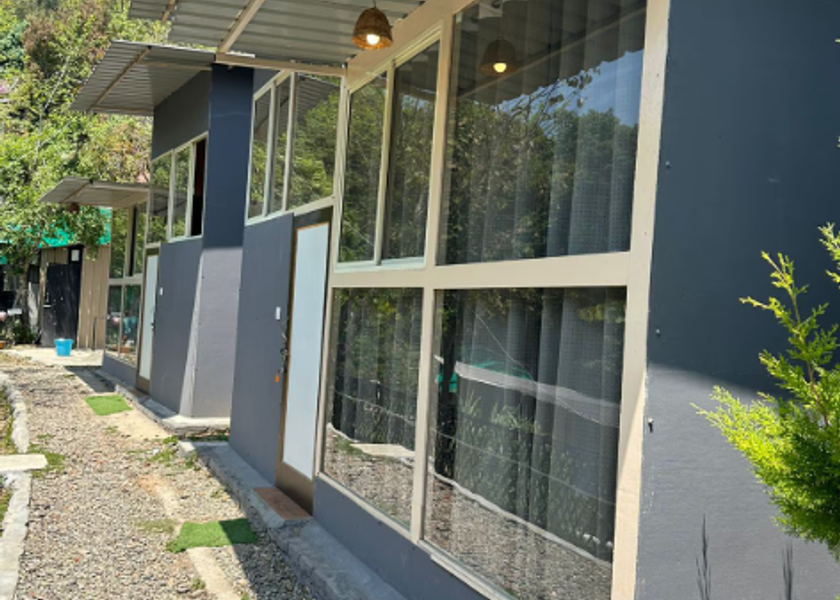 Uttarakhand Bhimtal Hotel Exterior