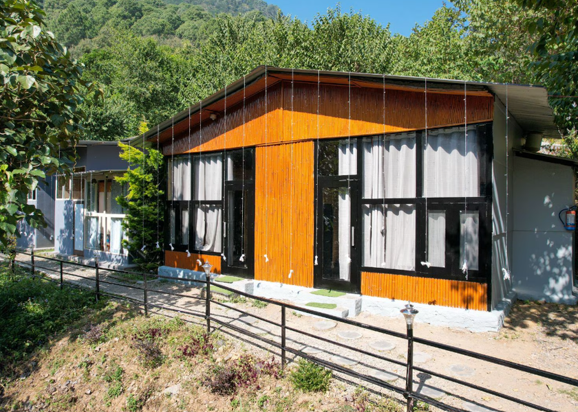 Uttarakhand Bhimtal Hotel Exterior