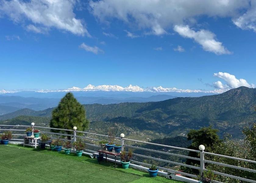 Uttarakhand Mukteshwar Deluxe Room