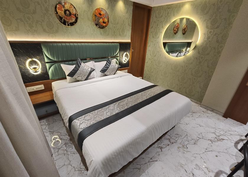 Maharashtra Navi Mumbai Deluxe AC Room