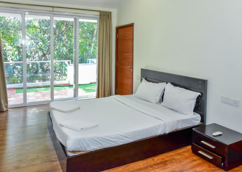 Goa Calangute 1 BHK Entire Apartment Pool View