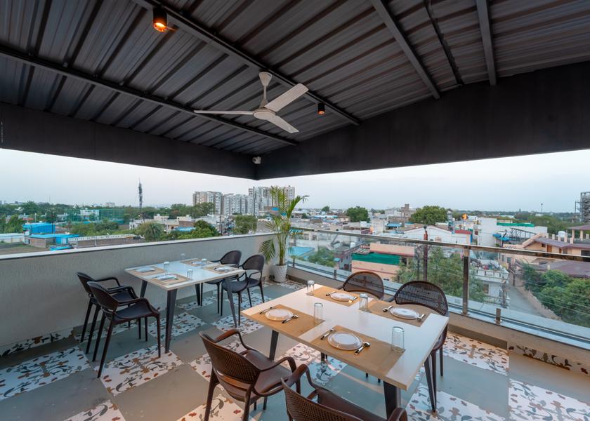 Madhya Pradesh Indore Food & Dining