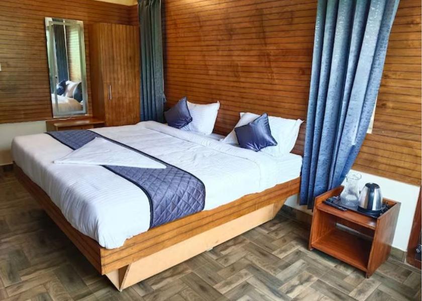 Tamil Nadu Kodaikanal DELUXE ROOM WITH BALCONY VIEW