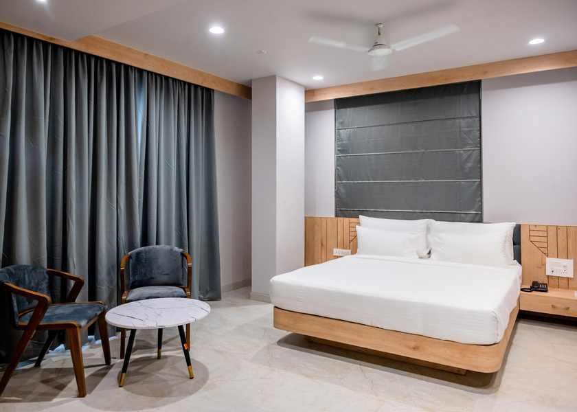 Maharashtra Sangli Deluxe AC Room