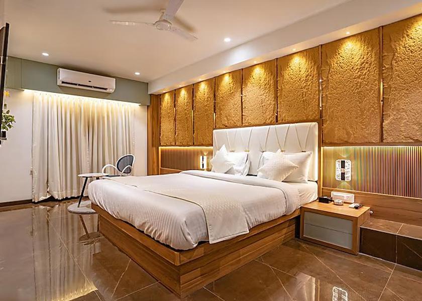 Maharashtra Thane Suite Room with Bathtub