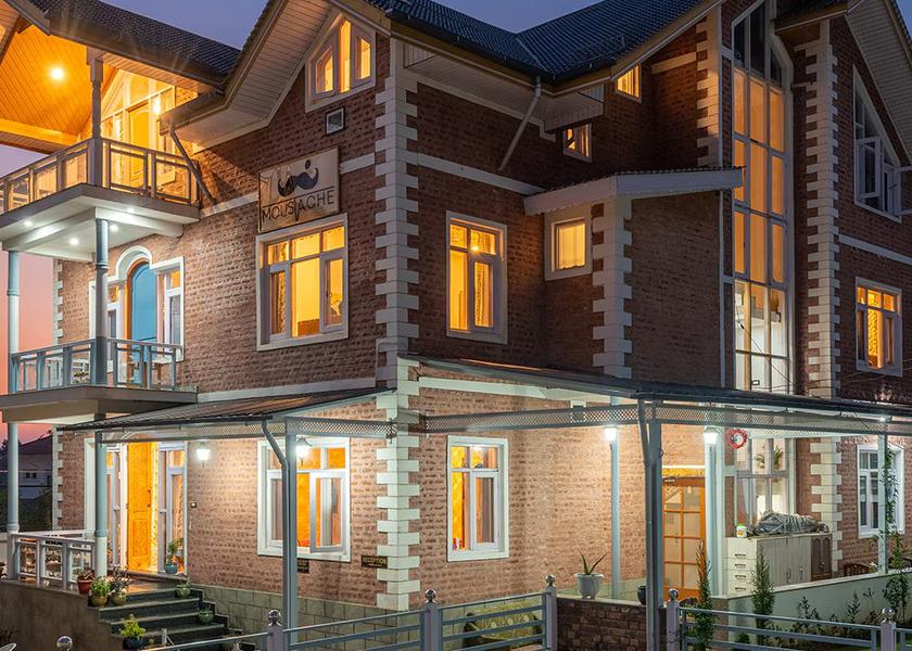 Jammu and Kashmir Srinagar Hotel Exterior