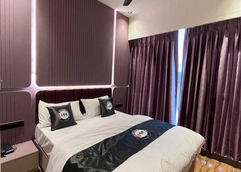 Gujarat Surat Deluxe Room