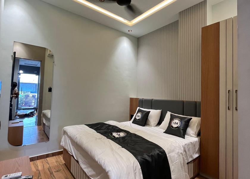 Gujarat Surat Deluxe Room