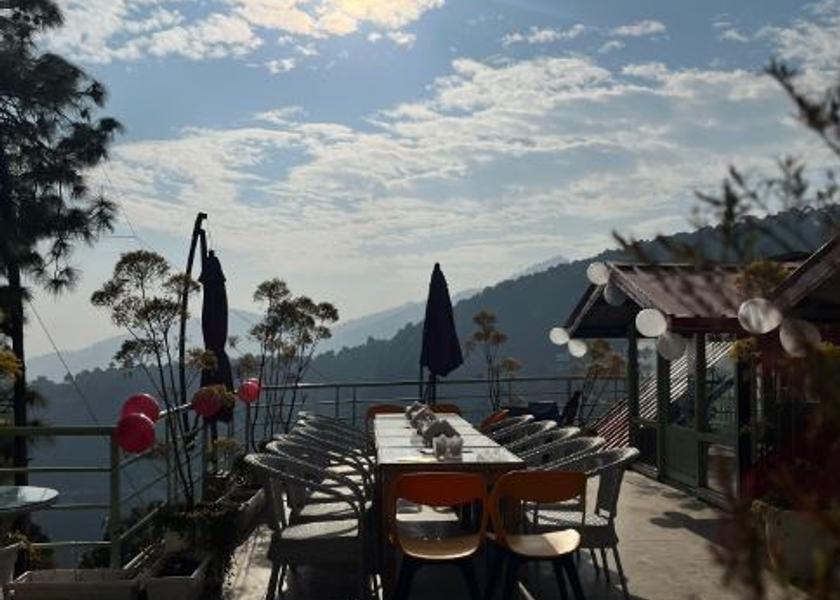 Himachal Pradesh Kasauli Hotel View