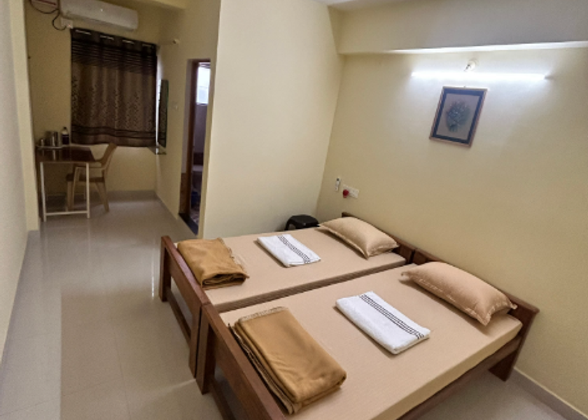 Karnataka Hubli Family Room Non AC (Four bed)