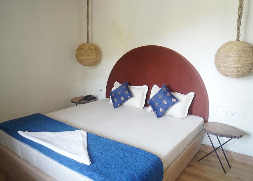 Uttarakhand Kausani Room