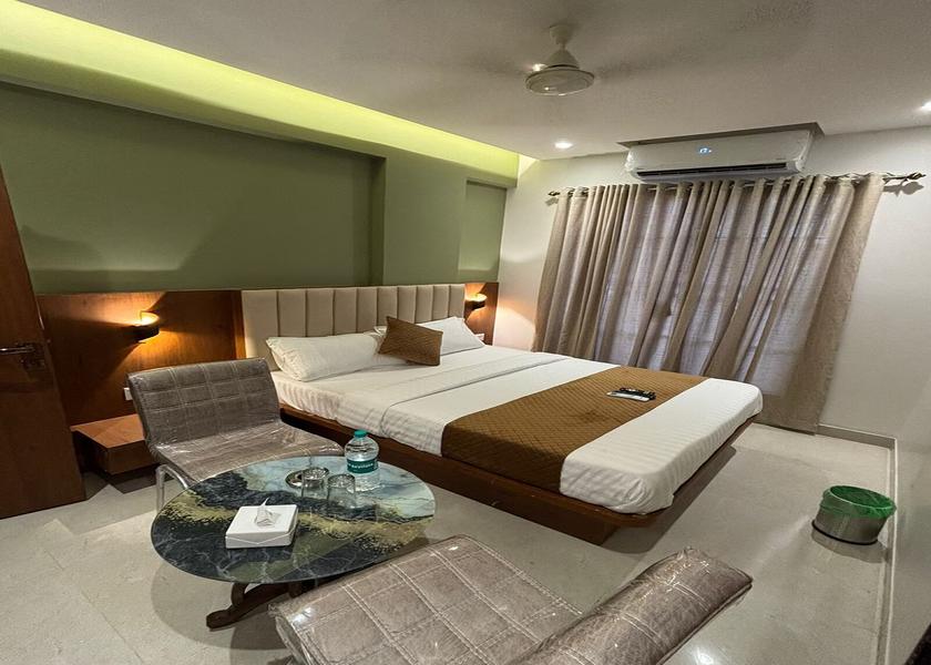 Maharashtra Navi Mumbai Deluxe Ac Room