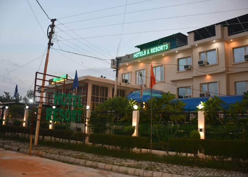 Himachal Pradesh Paonta Sahib Hotel Exterior