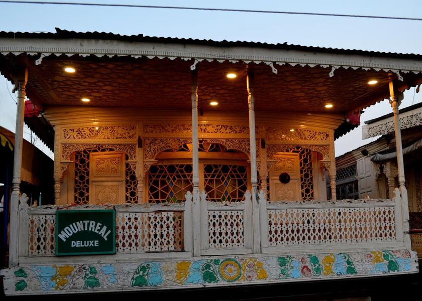 Jammu and Kashmir Srinagar Hotel Exterior