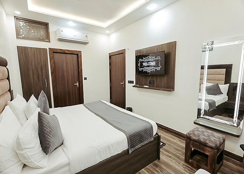 Uttar Pradesh Agra Deluxe