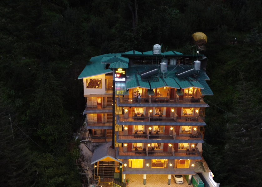 Himachal Pradesh Manali Hotel Exterior