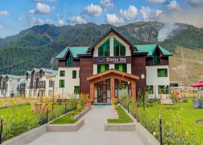 Jammu and Kashmir Sonamarg Hotel Exterior
