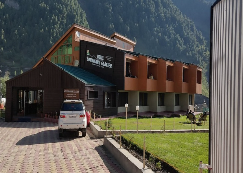 Jammu and Kashmir Sonamarg Hotel Exterior