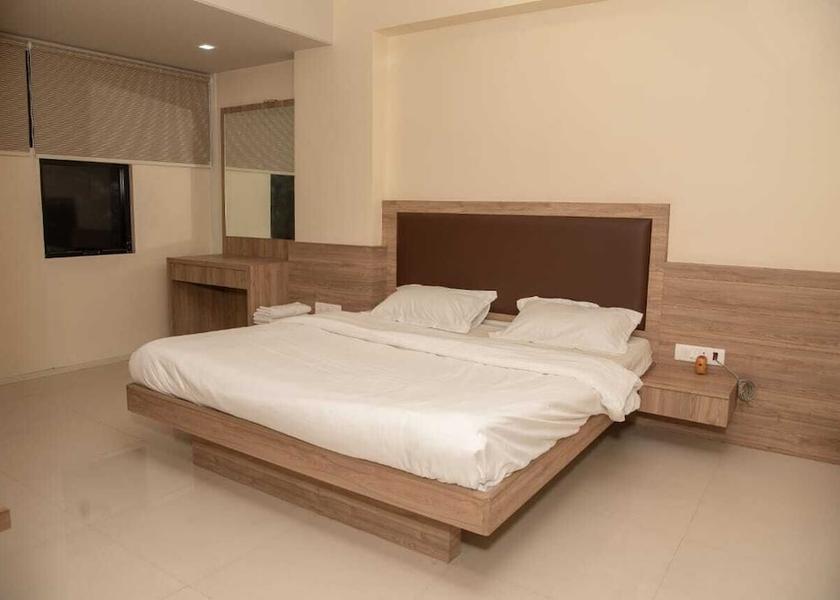 Maharashtra Baramati Room