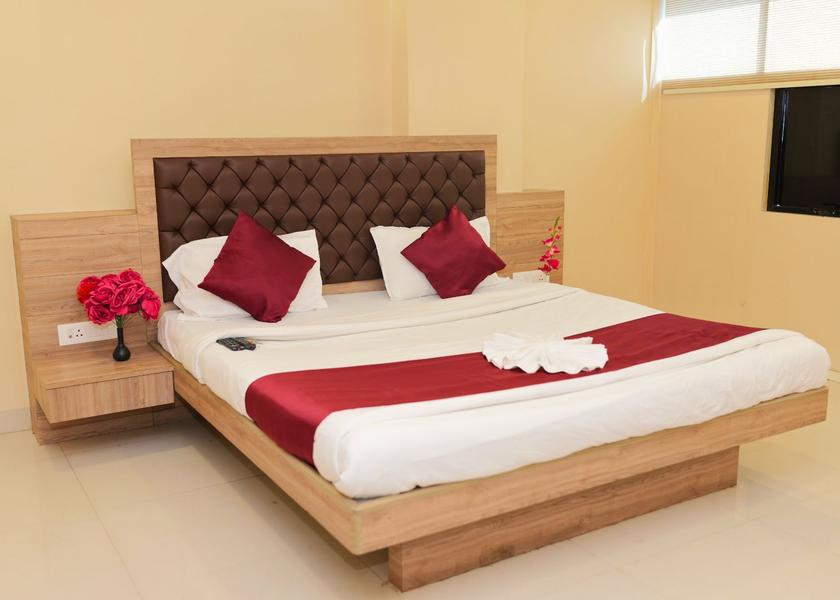 Maharashtra Baramati Deluxe Room