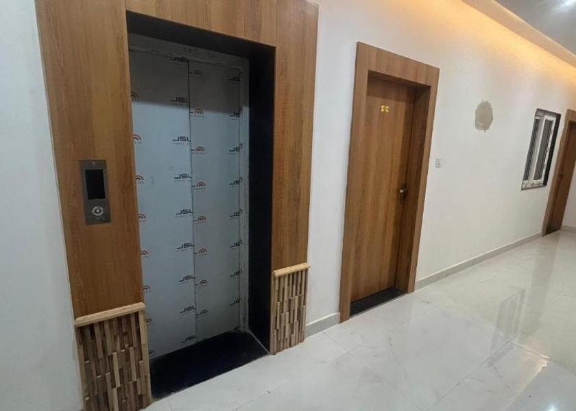 Uttar Pradesh Varanasi Public Areas