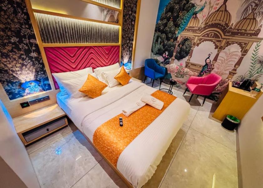 Maharashtra Thane Super Deluxe Room
