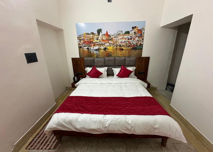 Uttar Pradesh Varanasi Deluxe Room