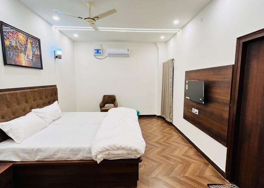 Uttar Pradesh Gorakhpur Deluxe AC