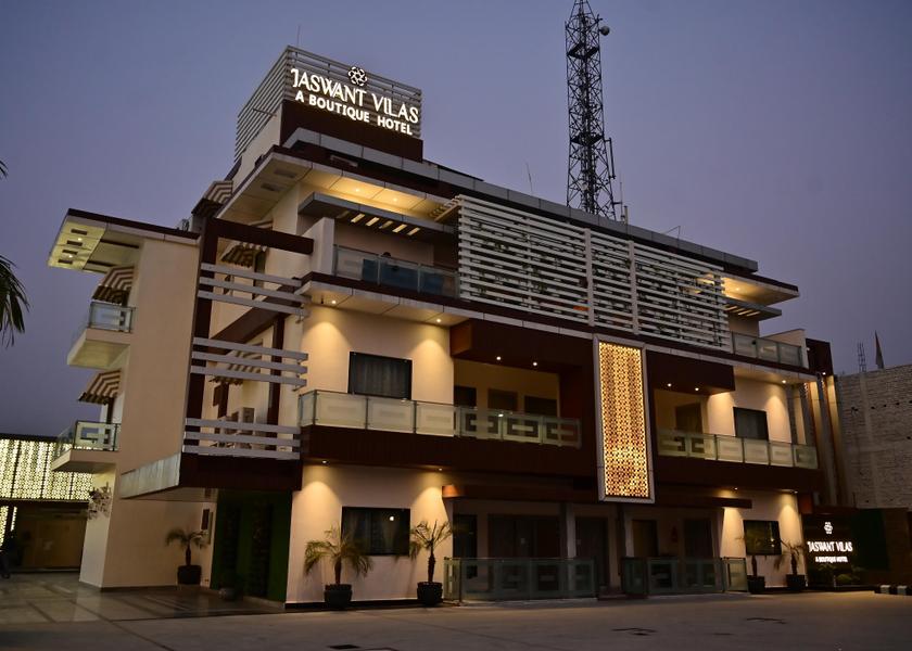 Uttar Pradesh Prayagraj Hotel Exterior
