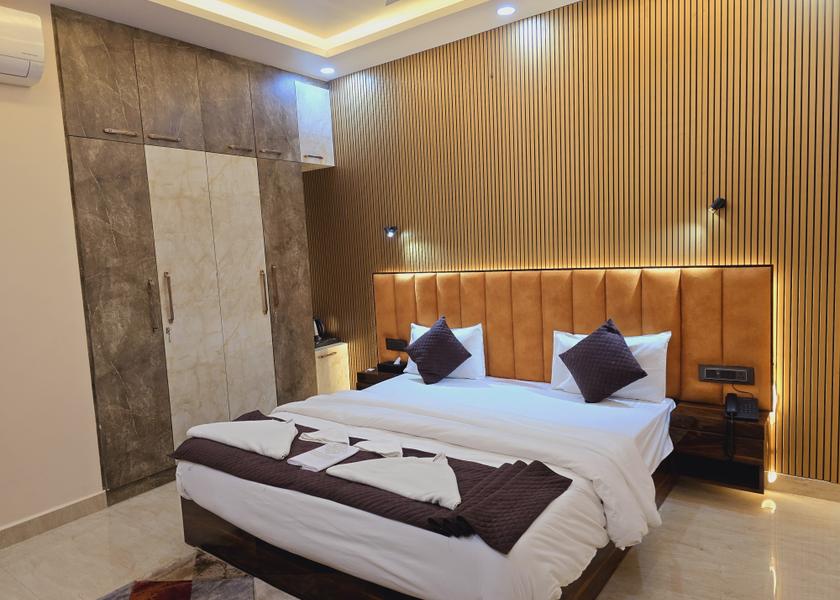 Uttar Pradesh Ayodhya Deluxe