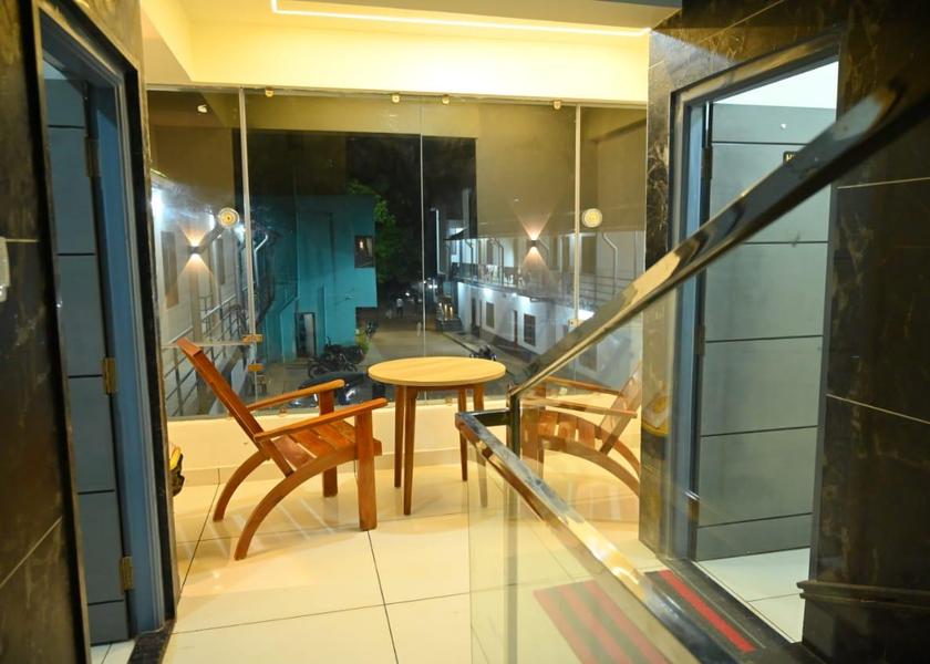Karnataka Murdeshwar Public Areas