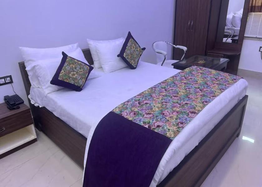 Uttar Pradesh Etawah Deluxe Room