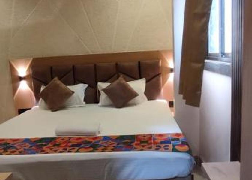 Madhya Pradesh Gwalior Deluxe Room
